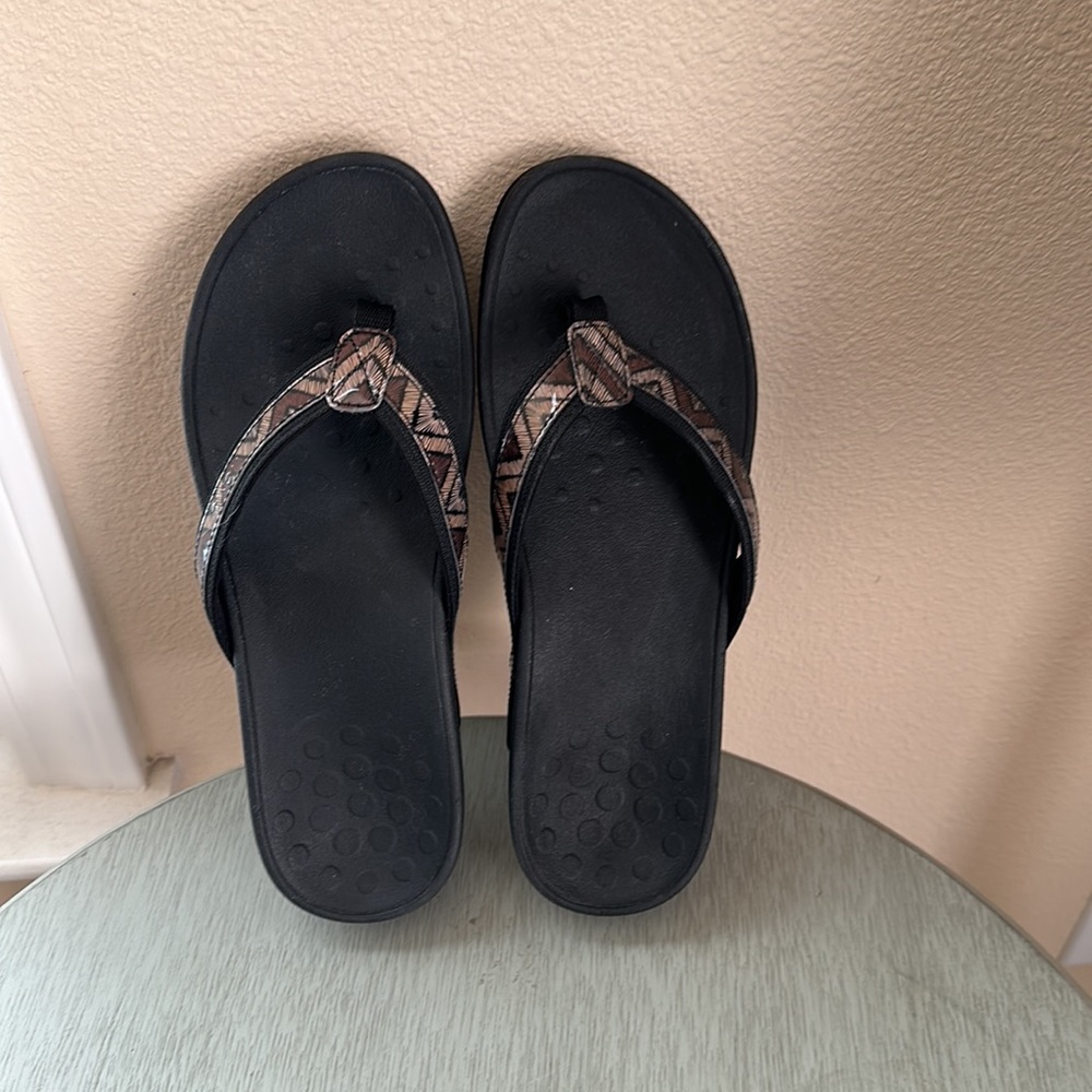 Vionic Flip Flops - image 7